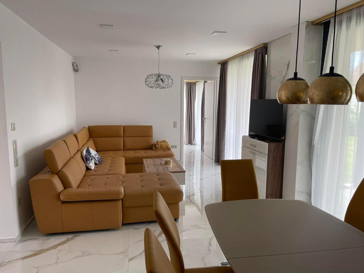 Luxury Apartments In Balatonalmadi, Almadi Lux Apartman III - Pure Gold Buitenkant foto